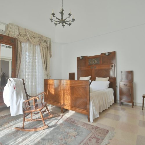Palazzo Rodio Interni - Ville d'epoca in locazione su trattativa privata Camera da letto matrimoniale mobili d'epoca