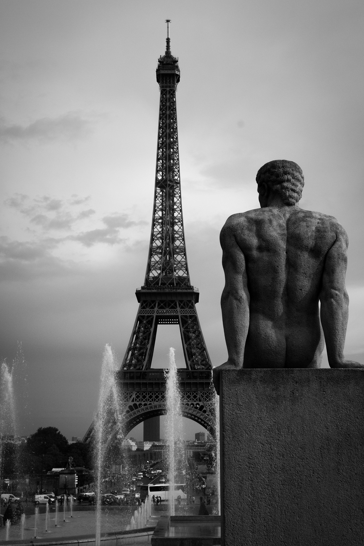 SGUARDO-SULLA-TORRE-EIFFEL-1-(2014)